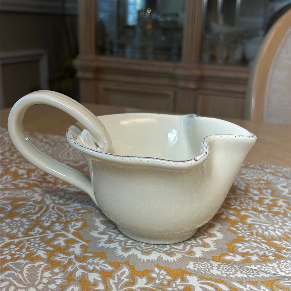 Vietri Open Sauce Boat Crema
